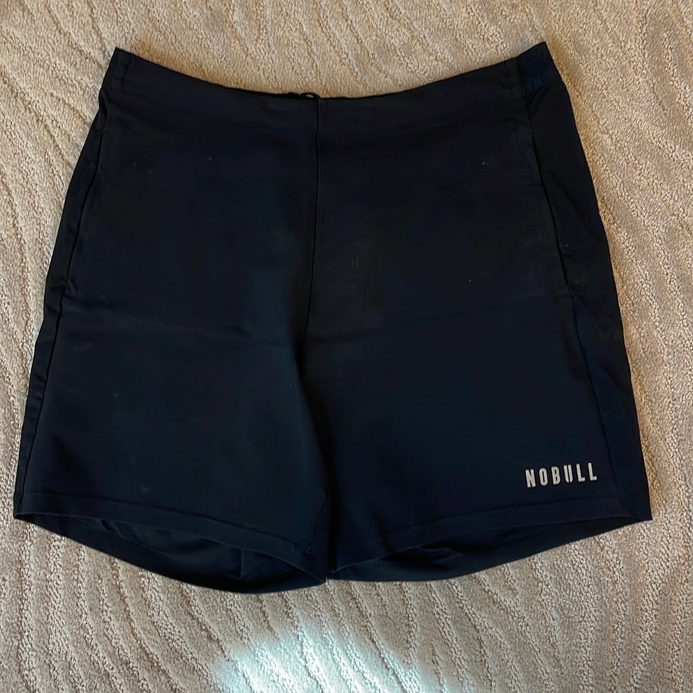 NoBull Mens Lightweight Shorts. Size L.